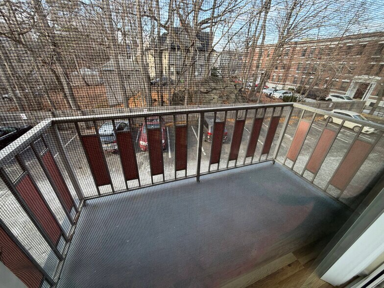 Building Photo - 116 Sutherland Rd