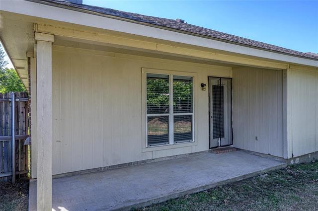 Building Photo - 9808 Nixon Dr