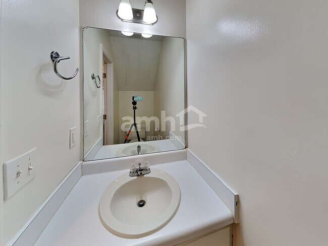 Building Photo - 1752 Chanson Pl NE