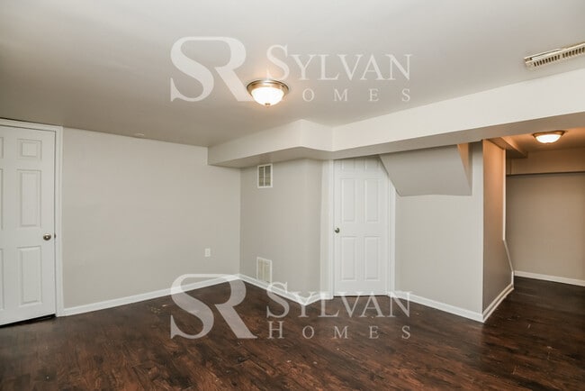 Building Photo - Rest. Relax. Recharge. Home awaits!