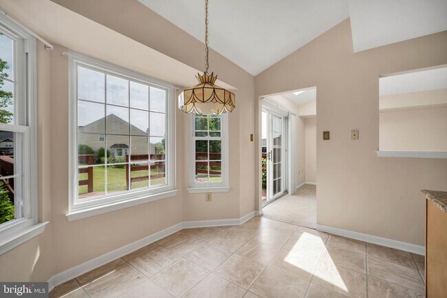 Building Photo - 115 Mulberry Dr