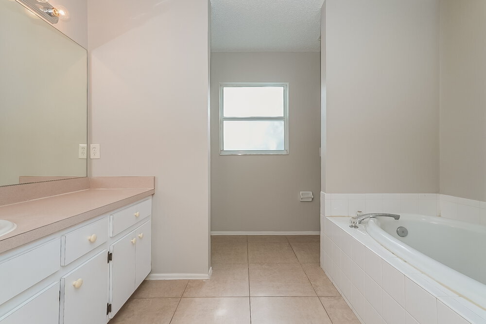 Building Photo - 8723 Morrison Oaks Ct