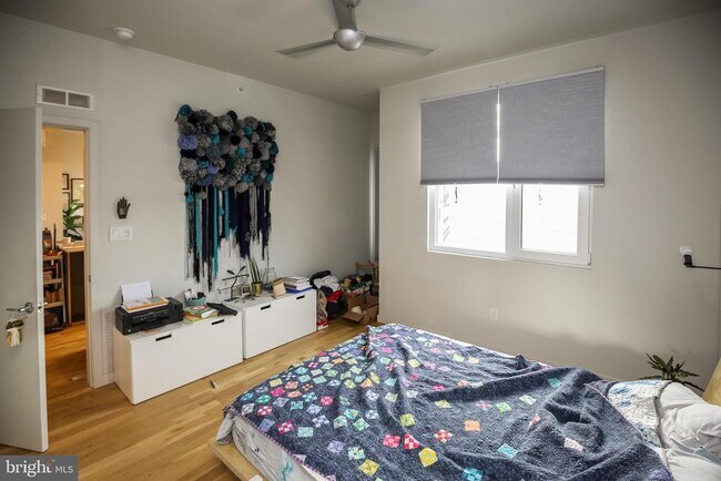 Building Photo - 2324 Memphis St