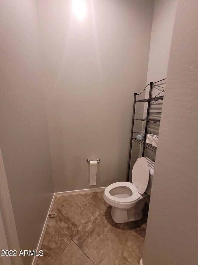 Building Photo - 19350 W Oregon Ave