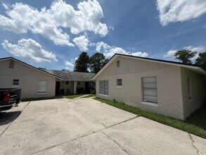 Building Photo - 3 bed 2 bath tri plex near UCF