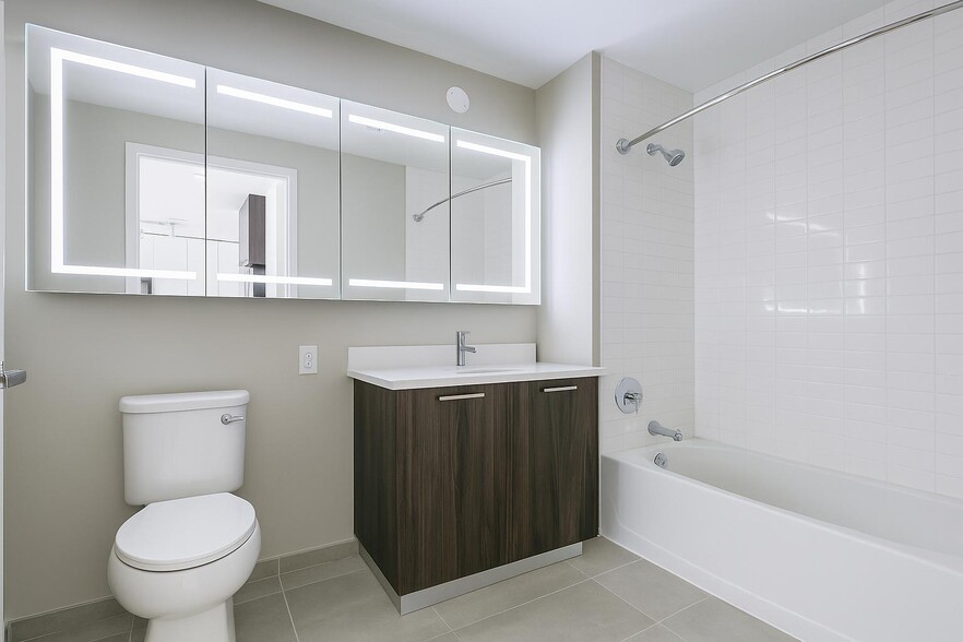 Building Photo - 1524 Sheepshead Bay Rd