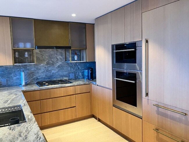 Building Photo - $8,400–1100 Ala Moana Blvd, VICTORIA PLACE...
