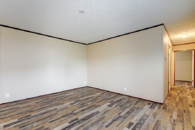 Building Photo - 106 Luart Dr