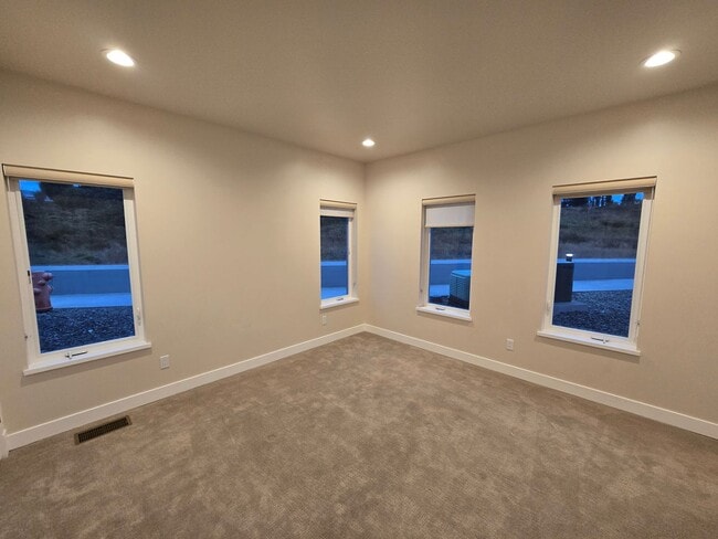 Building Photo - Senior Living Community (55+) - Built In 2...