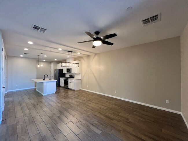 Building Photo - 534 Celebratory Pl