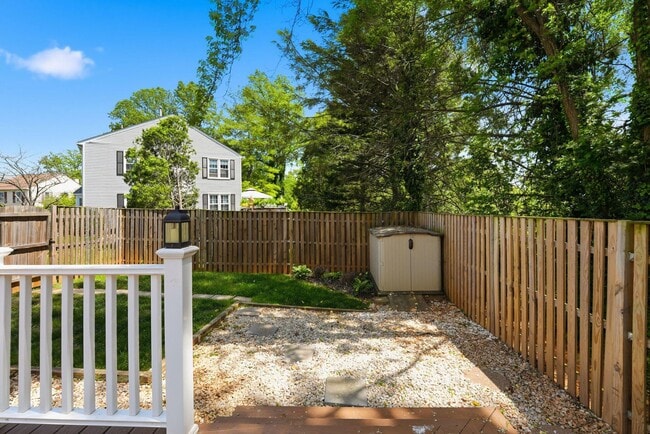 Building Photo - 719 Arbor Ct