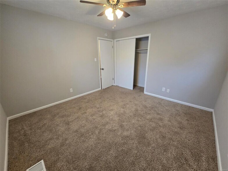 Building Photo - 106 Magnolia Ct