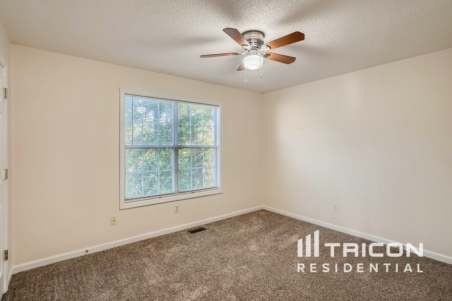 Building Photo - 4006 Cinnamon Fern Ln
