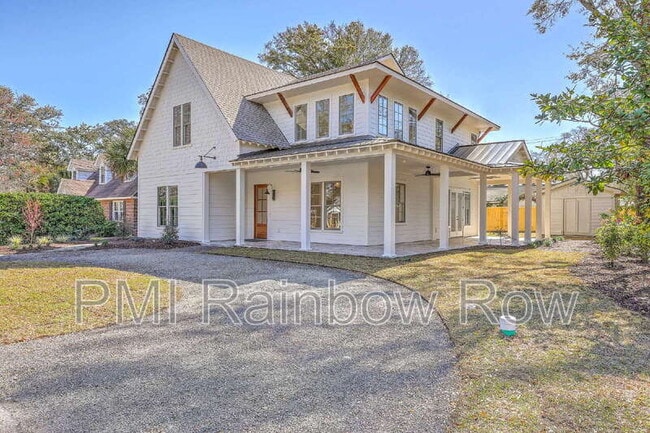 Building Photo - 755 Adluh St