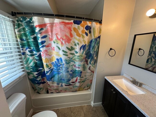 Building Photo - 2BR Townhouse in Roswell