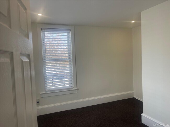 Building Photo - 200 Claridge Ave