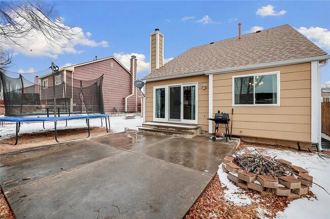Building Photo - 4 Bedroom House for RENT