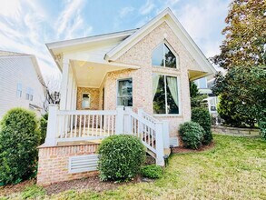 Building Photo - 33 Golden Spur Ln