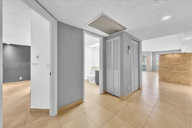 Building Photo - 1300 SW 125th Ave