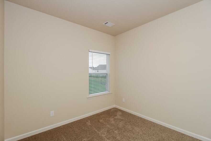 Building Photo - 108 Brook Dr