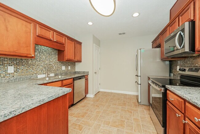 Building Photo - 1966 Odessa Ave