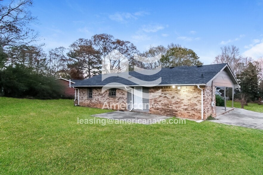 Building Photo - 10235 Waterford Rd NE