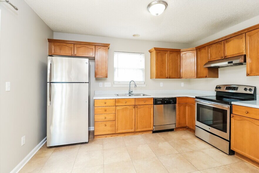 Building Photo - 5527 Whispering Wind Ln