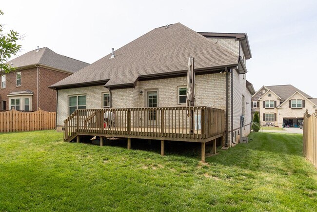 Building Photo - 4 Bedroom, 3 Bath Home w/ Backyard and 2 Car Garage