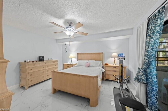 Building Photo - 11650 Pointe Cir