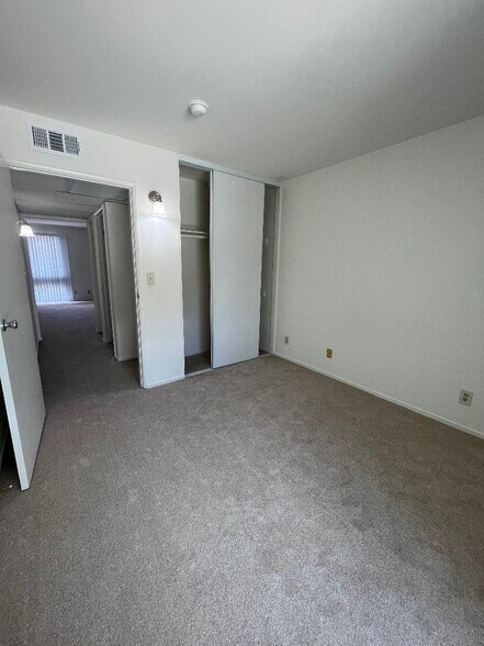 Building Photo - 5908 Cedros Avenue