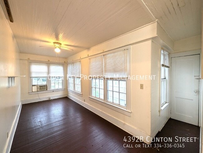 Building Photo - 4392 B Clinton St