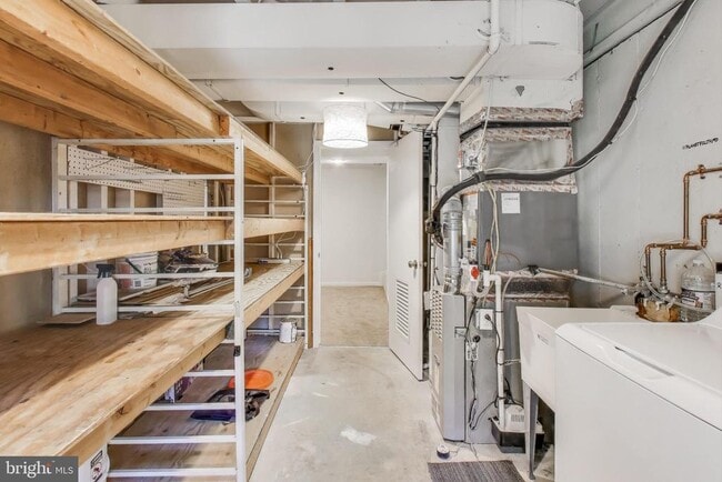 Building Photo - 17505 Longview Ln