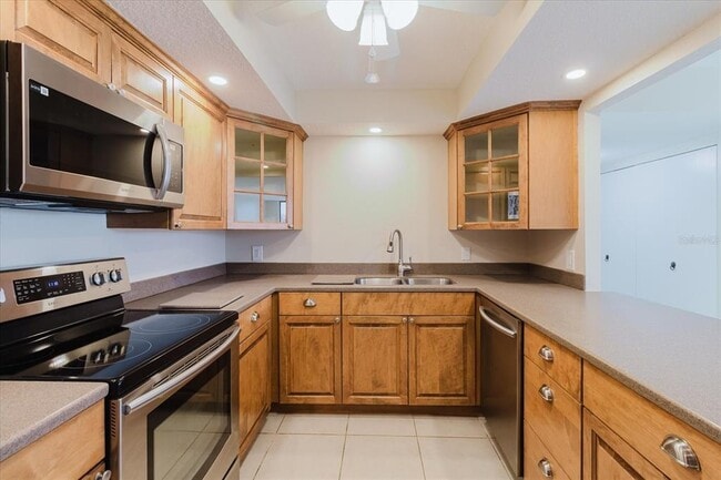Building Photo - 100 Oakmont Ln