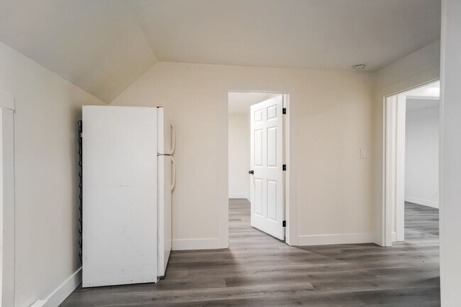 Building Photo - 135NE