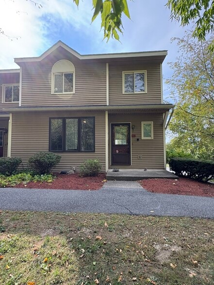 Primary Photo - N1 Stonehedge Dr