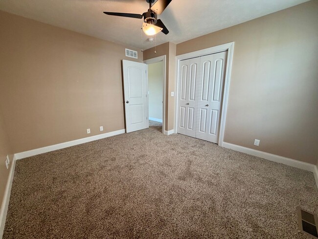 Building Photo - 3136 King Ridge Blvd