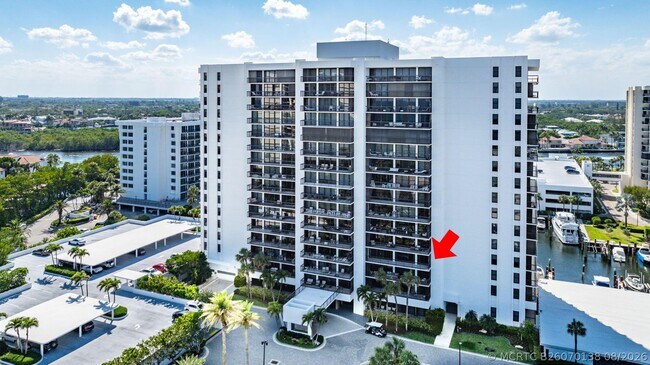 Building Photo - 4748 S Ocean Blvd