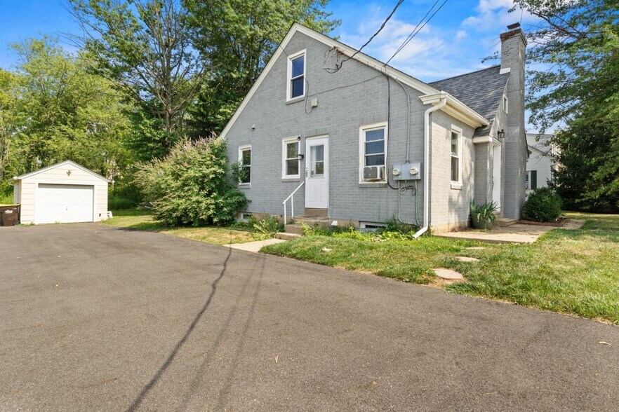 Building Photo - 3434 E Orvilla Rd