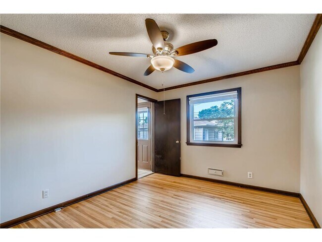 Building Photo - 7428 16th Ave S