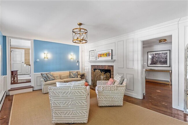 Building Photo - 35 2nd St