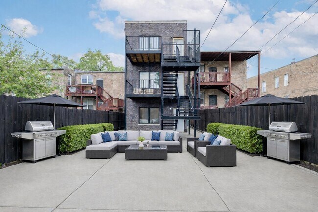 Building Photo - 4634 S Langley Ave