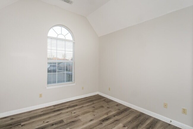 Building Photo - 1516 Beringer Dr