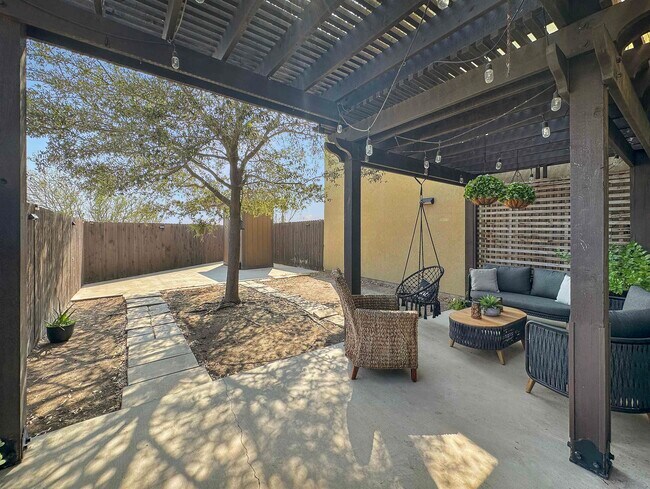 Building Photo - 5311 Lost Hills Trail