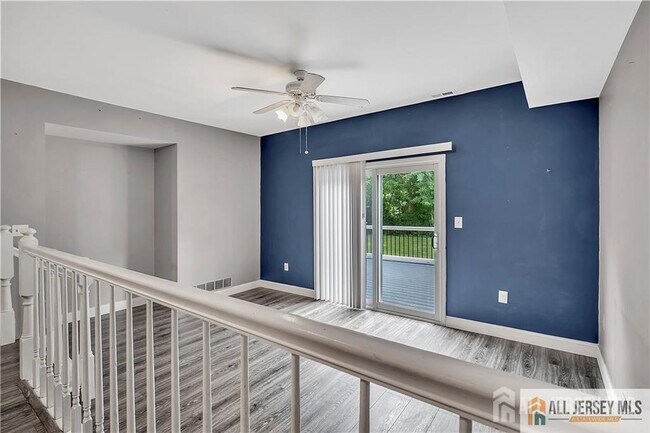 Building Photo - 722 Darlington Dr