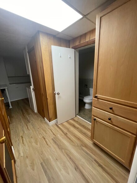 Building Photo - 523 Breckenridge St