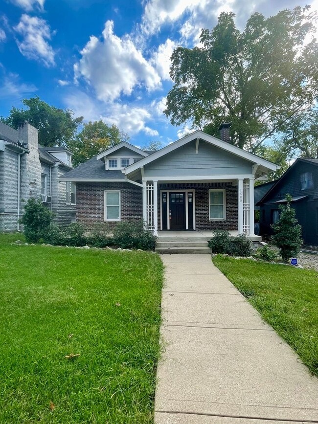 Building Photo - 1509 Ashwood Ave