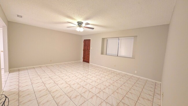 Building Photo - 5913 Sunrise Blvd