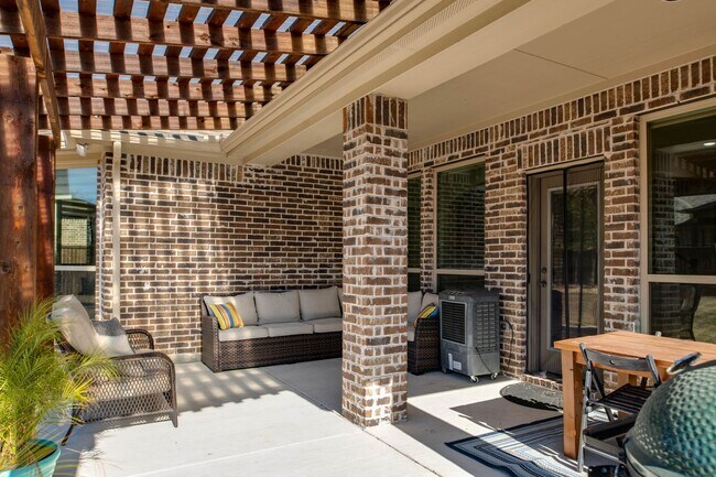 Building Photo - McKinney living at its finest 3,155 sqft., 4 bed 3 bath on a 7,455 sqft Lot