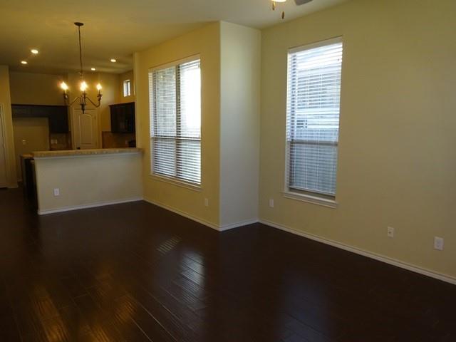 Building Photo - 160 Creekside Villa Dr