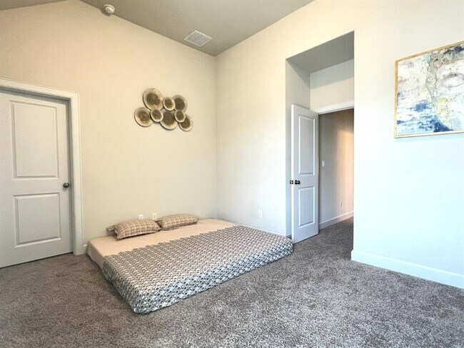 Building Photo - 153 Bright Vly Wy